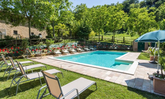 Serra San Quirico Villa | 400 m² Villa ∙ 7 bedrooms ∙ 15 guests