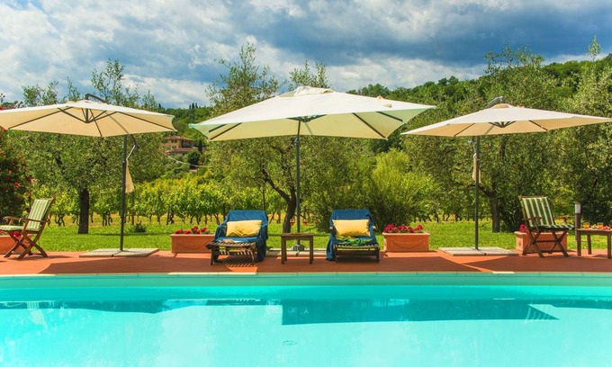 Pistoia Villa | 400 m² Villa ∙ 4 bedrooms ∙ 10 guests