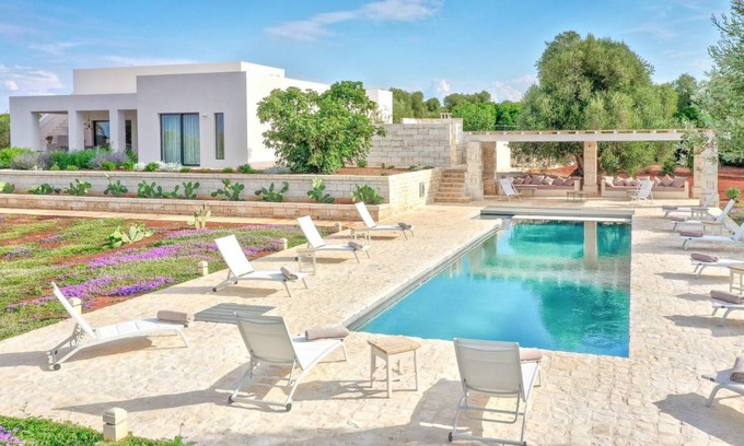 Ostuni Villa | 400 m² Villa ∙ 6 bedrooms ∙ 11 guests