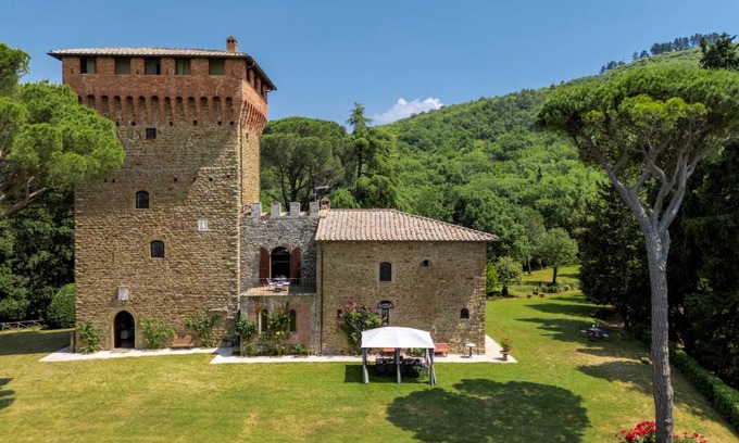 Paciano House | 412 m² House ∙ 6 bedrooms ∙ 12 guests