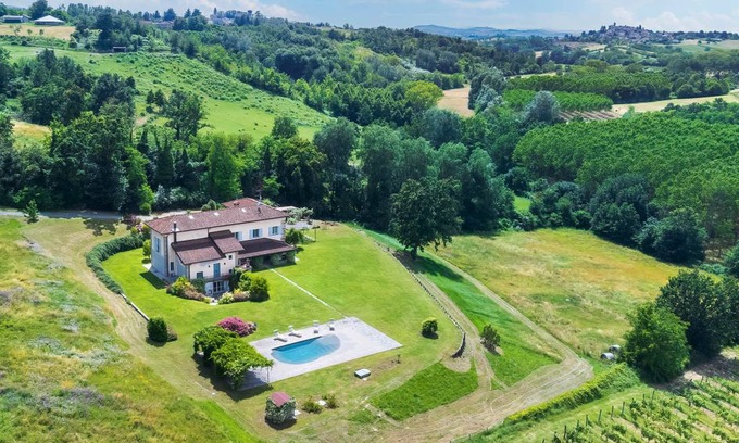 Carpeneto Villa | 415 m² Villa ∙ 4 bedrooms ∙ 9 guests