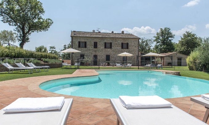 Chiusdino Villa | 423 m² Villa ∙ 7 bedrooms ∙ 14 guests