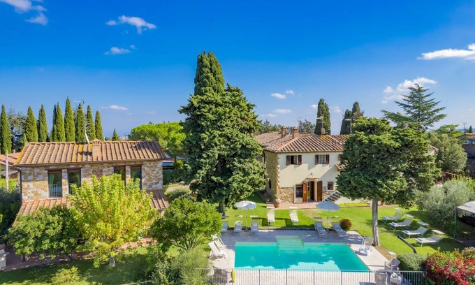 Gambassi Terme Villa | 435 m² Villa ∙ 8 bedrooms ∙ 16 guests