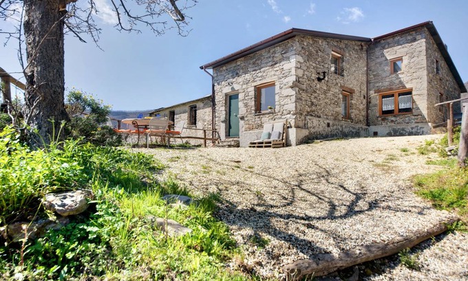 San Colombano Certenoli House | 45 m² House ∙ 1 bedroom ∙ 3 guests