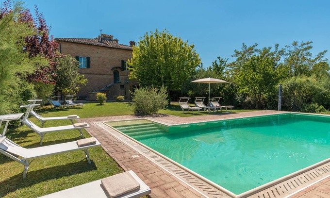 Siena Villa | 450 m² Villa ∙ 8 bedrooms ∙ 16 guests