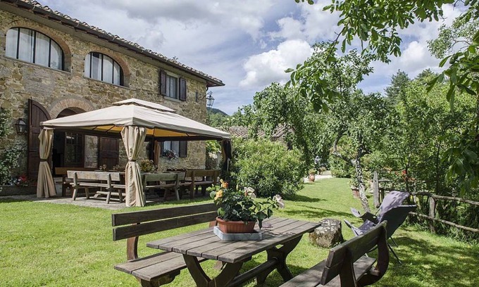 Borgo San Lorenzo Villa | 470 m² Villa ∙ 7 bedrooms ∙ 14 guests