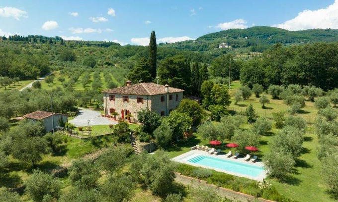 Saturnana Villa | 480 m² Villa ∙ 4 bedrooms ∙ 11 guests