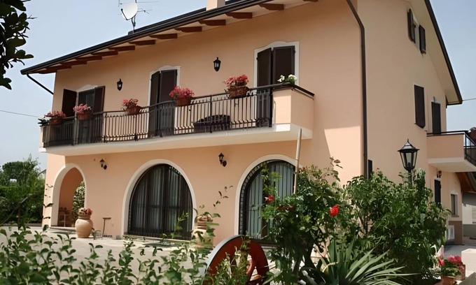 Bastia Umbra Bed & Breakfast | 50 m² Bed and breakfast ∙ 5 guests
