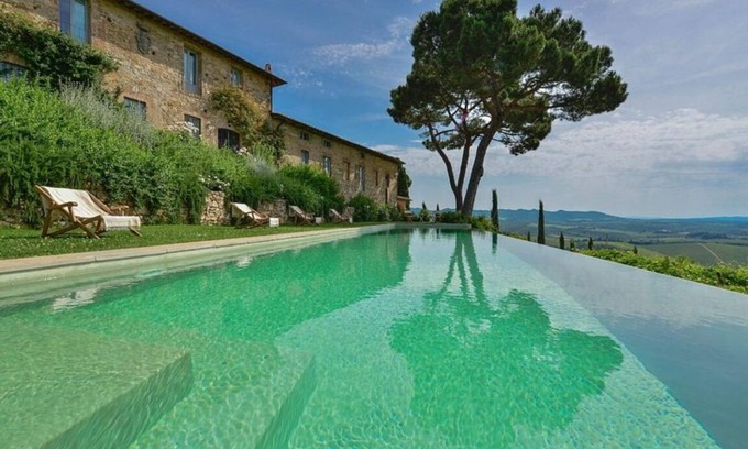Pievasciata Villa | 500 m² Villa ∙ 7 bedrooms ∙ 14 guests