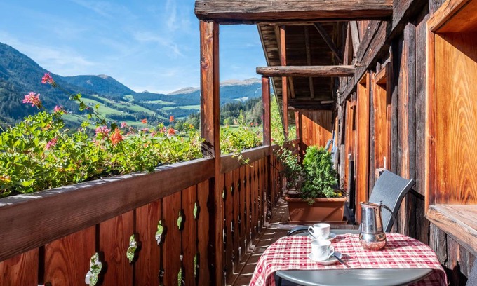 Sarntal Apartment | 52 m² Apartment ∙ 2 bedrooms ∙ 5 guests