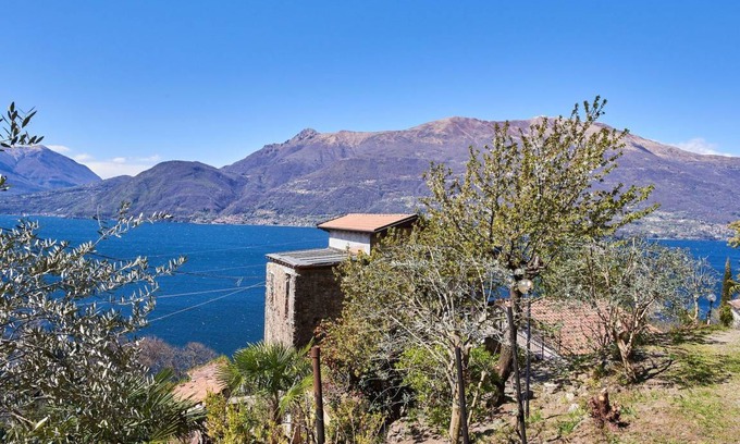 Bellano Other | 55 m² Accommodation ∙ 1 bedroom ∙ 4 guests