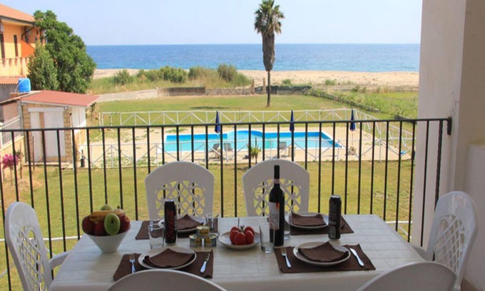 Capo Rizzuto Apartment | 60 m² Serviced apartment ∙ 2 bedrooms ∙ 6 guests