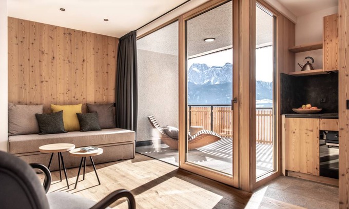 Barbiano Apartment | 62 m² Apartment ∙ 2 bedrooms ∙ 4 guests