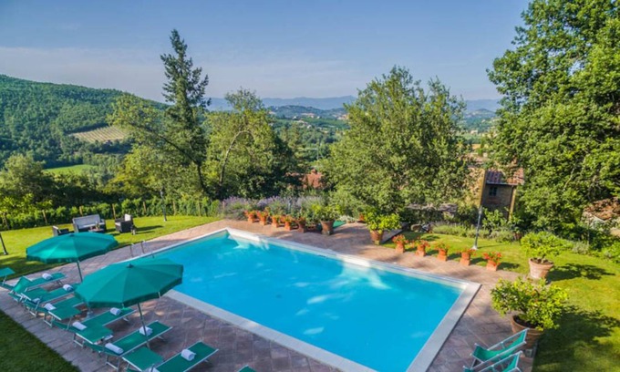 Ripoli Villa | 670 m² Villa ∙ 11 bedrooms ∙ 22 guests