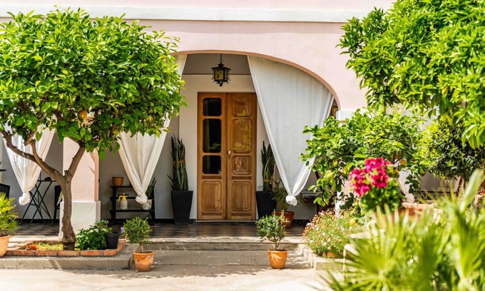 Monserrato House | 70 m² House ∙ 1 bedroom ∙ 3 guests
