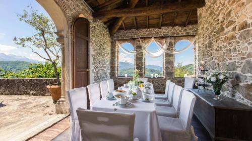 Fosciandora Villa | 700 m² Villa ∙ 7 bedrooms ∙ 12 guests