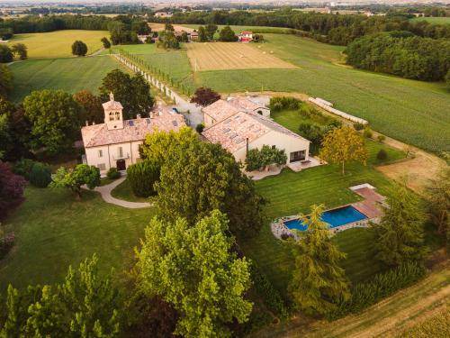 Alseno House | 75 m² Farmhouse ∙ 4 guests