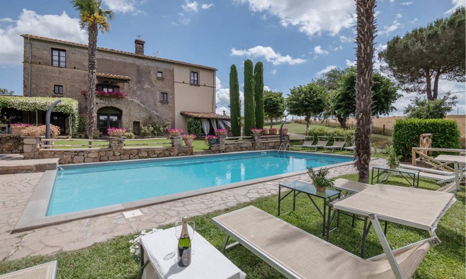 Vitorchiano House | 750 m² House ∙ 10 bedrooms ∙ 25 guests