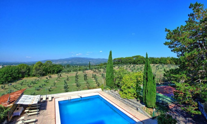 Ponte Buriano Villa | 750 m² Villa ∙ 6 bedrooms ∙ 12 guests