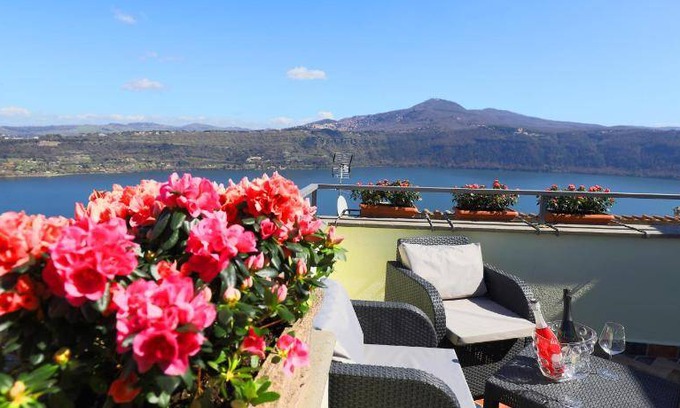 Castel Gandolfo Bed & Breakfast | 78 m² Bed and breakfast ∙ 2 bedrooms ∙ 9 guests