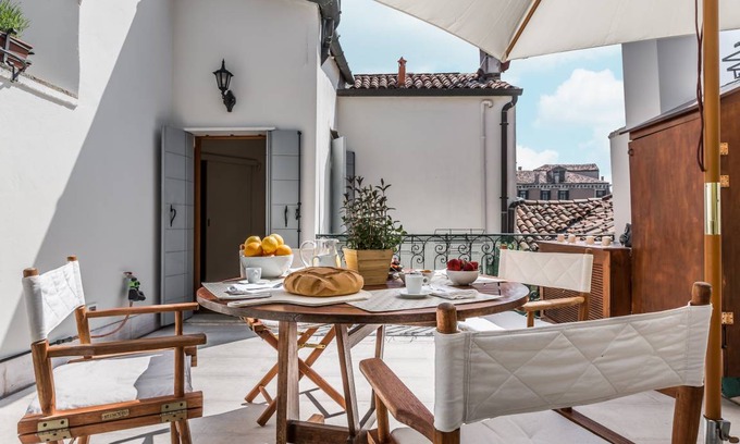 San Polo Apartment | 80 m² Apartment ∙ 2 bedrooms ∙ 4 guests