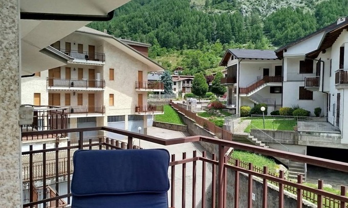 Entracque Apartment | 90 m² Apartment ∙ 2 bedrooms ∙ 4 guests