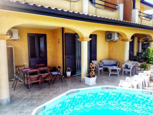 Briatico Apartment | 90 m² Apartment ∙ 3 bedrooms ∙ 5 guests