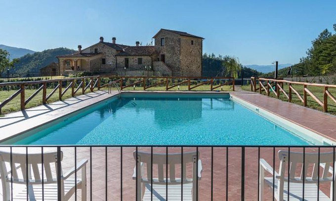 Dicomano House | 90 m² Farmhouse ∙ 2 bedrooms ∙ 4 guests