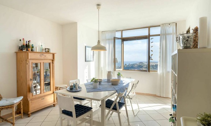 Pompeiana Apartment | 95 m² Apartment ∙ 2 bedrooms ∙ 5 guests
