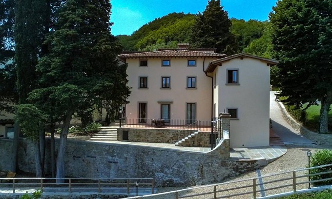Dicomano Resort | 95 m² Resort ∙ 2 bedrooms ∙ 6 guests