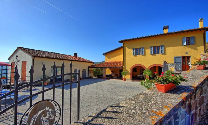 Montebonello Villa | 95 m² Villa ∙ 2 bedrooms ∙ 4 guests