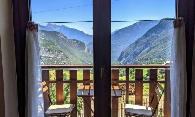 Mongnod Villa | Alpine Vista Villa Hardaker: 4 bedrooms Ski Torgnon, Aosta