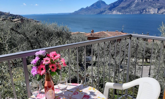 Assenza Apartment | Apartment Azalea with beautiful lake view