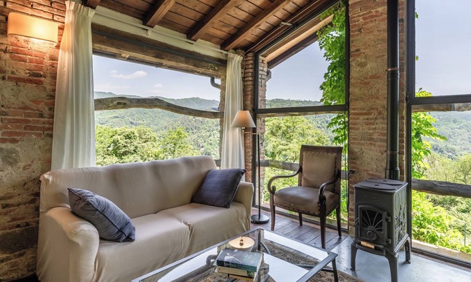 Pietrabuona Apartment | Apartment 'Casa Di Vetro' with Mountain View, Wi-Fi and Air Conditioning