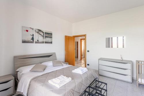 Monte San Giusto Apartment | Appartamento Blu Cobalto