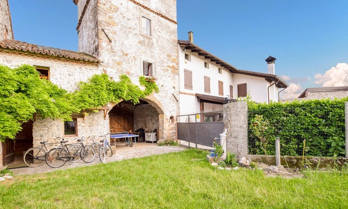 Premariacco House | Awesome home in Premariacco with WiFi