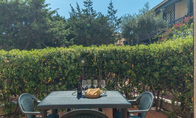 Capo Testa Apartment | Beautiful apartment for 4 people with A/C, TV, terrace and pets allowed