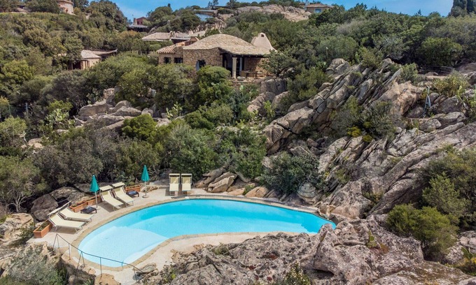 Capriccioli Villa | Beautiful private villa for 6 guests with WIFI, private pool, A/C, TV, terrace and pets allowed