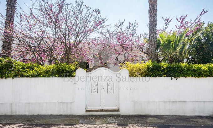 Marina di Mancaversa House | Breezy Beach House
