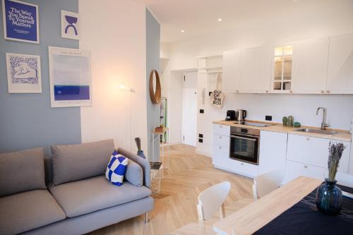 Porta Garibaldi Apartment | Bright 2-room apartment for friends and relatives