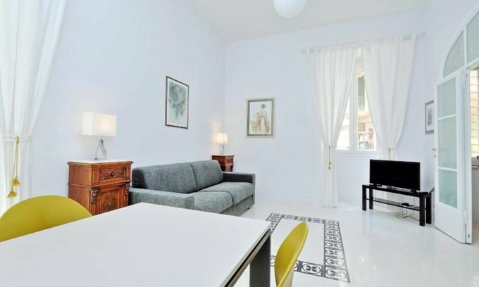 Esquilino Apartment | Carlo Alberto, Modern&bright 1 Br Flat By Halldis