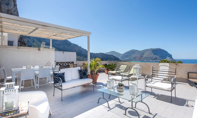 Addaura Apartment | Casa Annibale con Vista Mare by Wonderful Italy