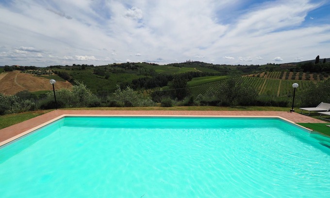 San Gimignano Apartment | Casa Filippo, with panoramic views over the hills of San Gimignano