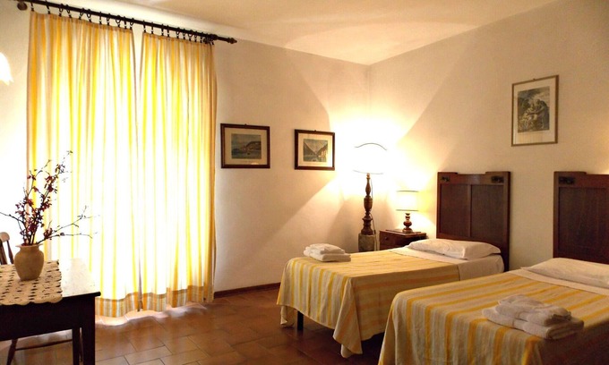 Scarperia e San Piero Villa | Cosy apartment in villa for 6 guests with pool, WIFI, TV and panoramic view