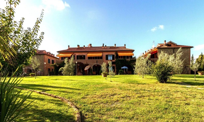 Sughera Apartment | Cosy apartment with pool, A/C, WIFI, TV, terrace and panoramic view, close to San Gimignano