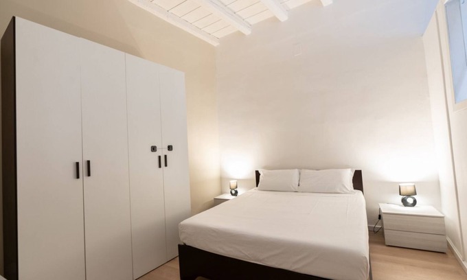 Santa Maria Apartment | Cozy 30 sqm apartment in Barletta, ideal for 3 guests. Equipped with wifi and air conditioning to ensure maximum comfort. Enjoy relaxing moments on the balcony, soaking up the city's atmosphere. Located in an enviable position, just steps away from the h