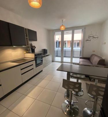 Bolognina Apartment | Fiera Living - Bologna Station - Free Parking