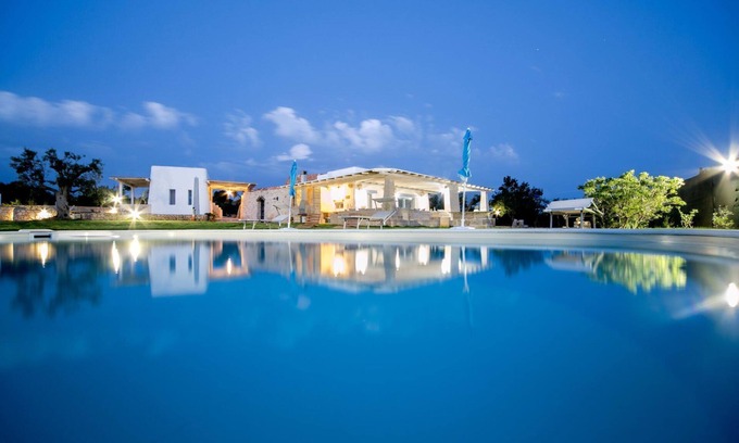 Racale House | Holiday Home in Torre Suda with 2 bedrooms sleeps 4