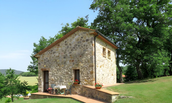 Montieri Apartment | Holiday Home 'San Michele - Capanna Scopi' with Mountain View, Wi-Fi and Air Conditioning
