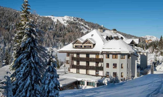 Passo Pramollo Hotel | Hotel ∙ 2 guests